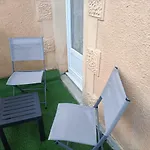 ++++ 70m2 Avec Balcon, à 200 M Et Rue Piétonne à 300 M ++++ Apartamento *
