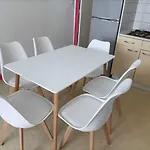 Apartamento ++++ 70m2 Avec Balcon, à 200 M Et Rue Piétonne à 300 M ++++ *