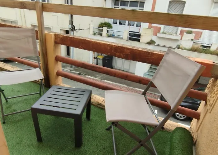 Apartman ++++ 70m2 Avec Balcon, A 200 M Et Rue Pietonne A 300 M ++++