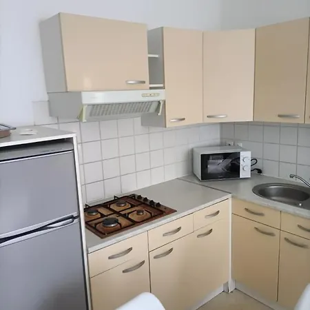 ++++ 70m2 Avec Balcon, A 200 M Et Rue Pietonne A 300 M ++++ Berck