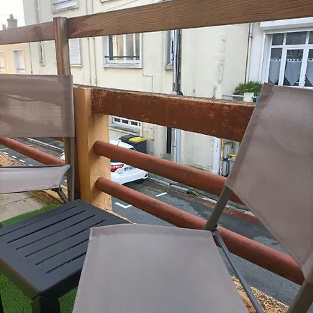 ++++ 70m2 Avec Balcon, A 200 M Et Rue Pietonne A 300 M ++++