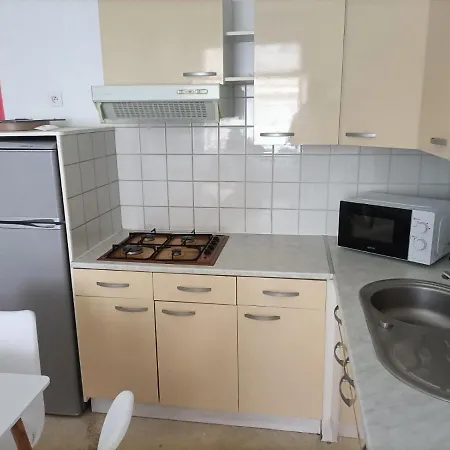 ++++ 70m2 Avec Balcon, A 200 M Et Rue Pietonne A 300 M ++++ アパート