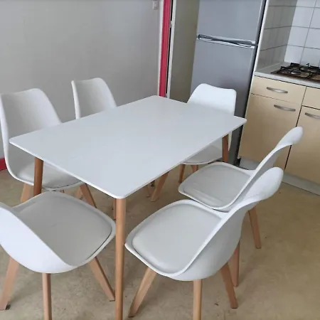 Apartment ++++ 70m2 Avec Balcon, A 200 M Et Rue Pietonne A 300 M ++++ *