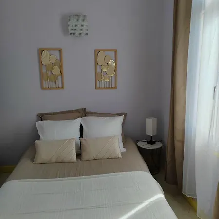 ++++ 70m2 Avec Balcon, A 200 M Et Rue Pietonne A 300 M ++++ *