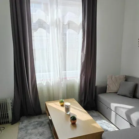 ++++ 70m2 Avec Balcon, A 200 M Et Rue Pietonne A 300 M ++++ * Berck