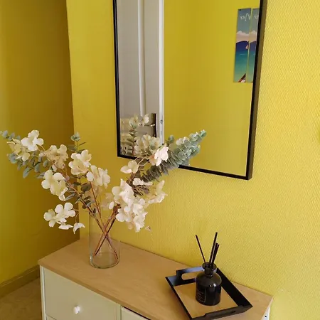 ++++ 70m2 Avec Balcon, A 200 M Et Rue Pietonne A 300 M ++++ * Berck