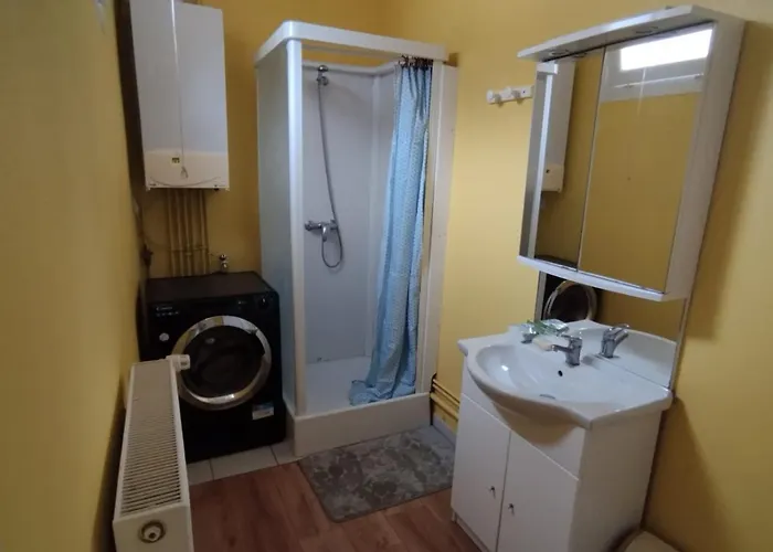 ++++ 70m2 Avec Balcon, A 200 M Et Rue Pietonne A 300 M ++++ * Berck